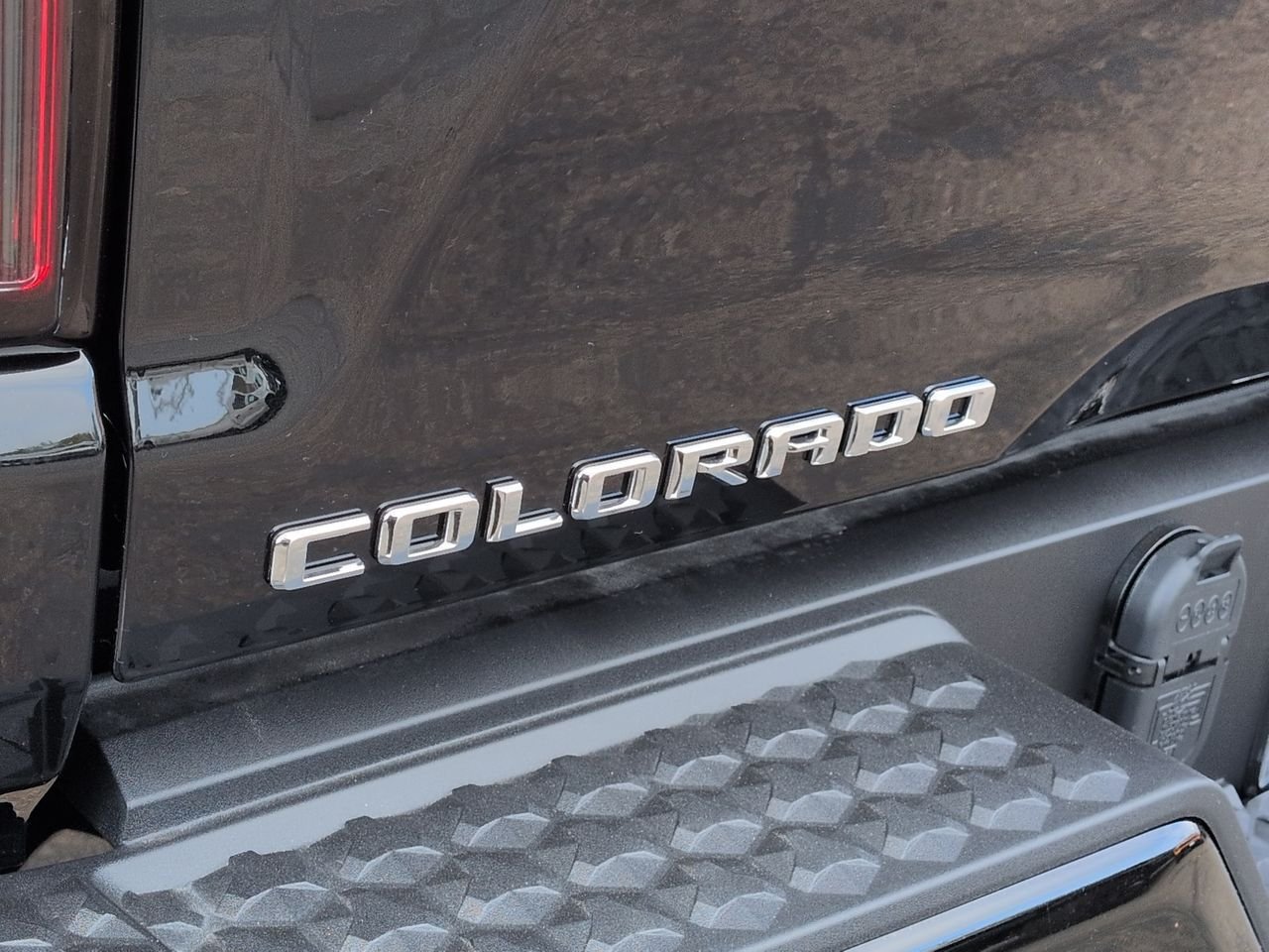 New 2026 Black Chevrolet Z71 image 33