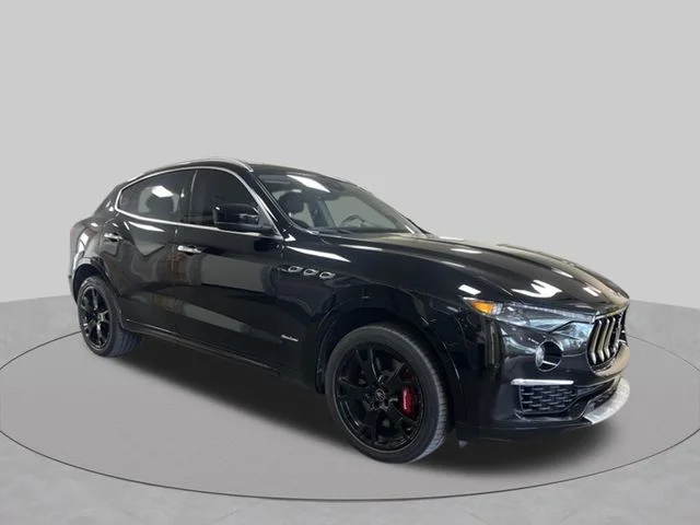 Used 2019  Maserati S GranLusso image 4