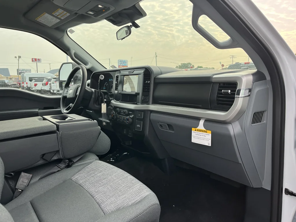 New 2026 Oxford White Ford F-250® XLT image 14