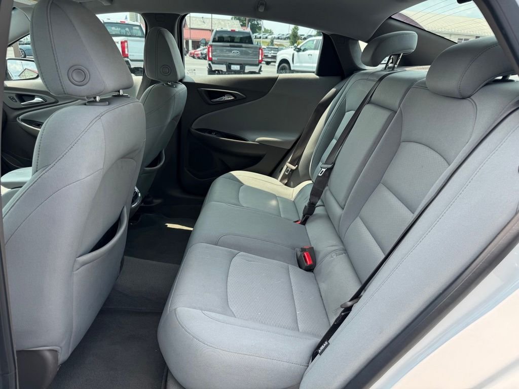 Used 2019 Summit White Chevrolet LT image 23