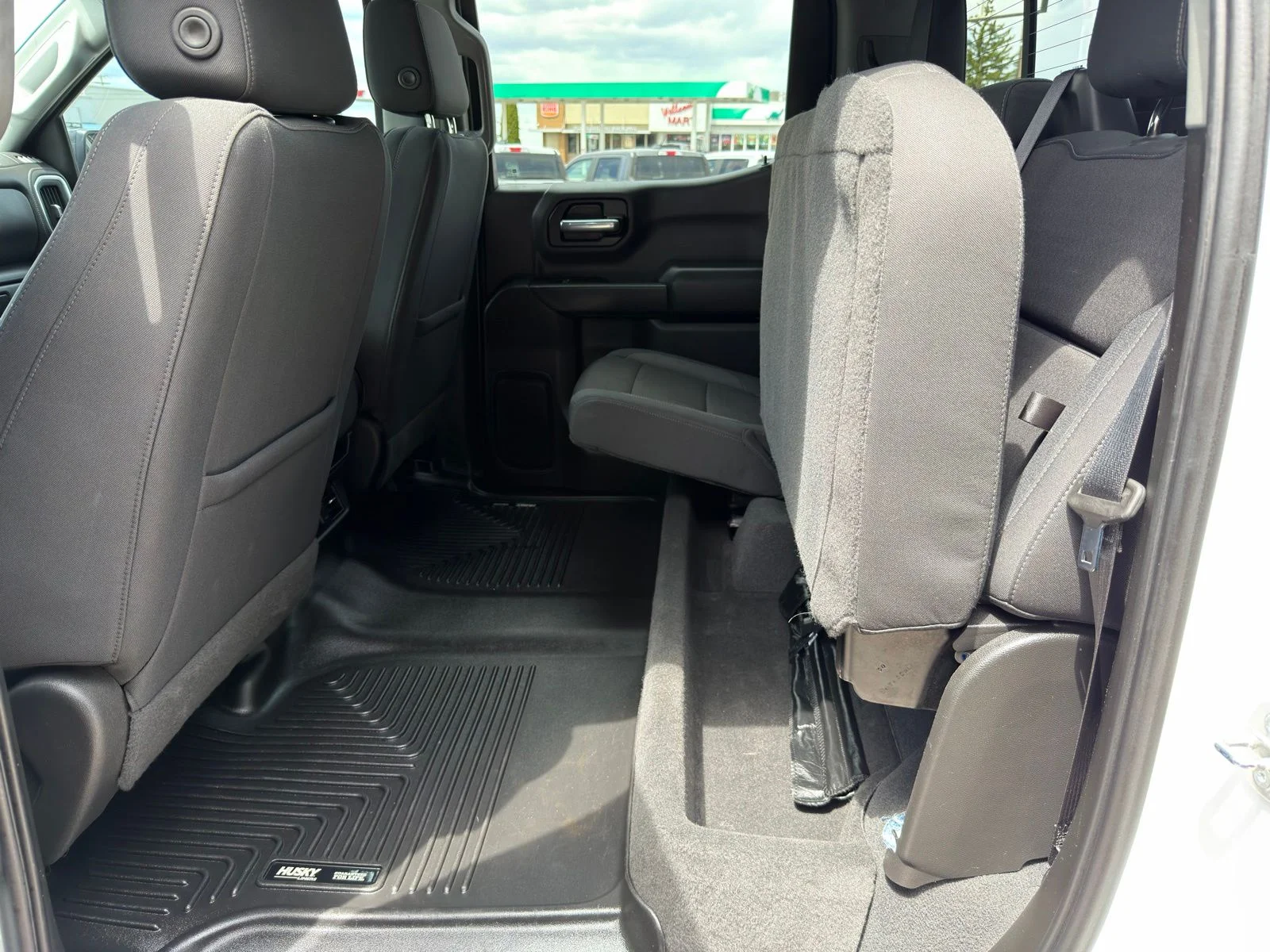 Used 2022 White Chevrolet LT image 31