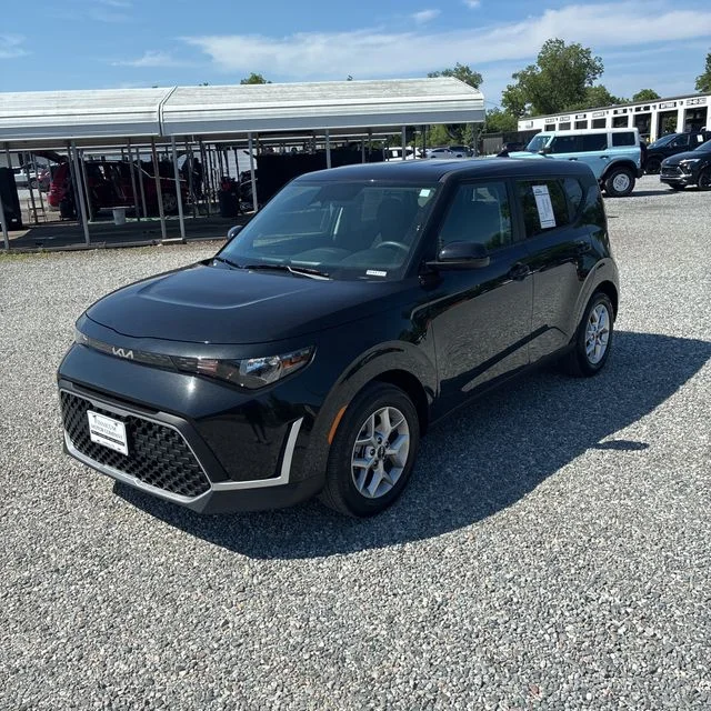 2025 Kia Soul 2.0L LX IVT's photo