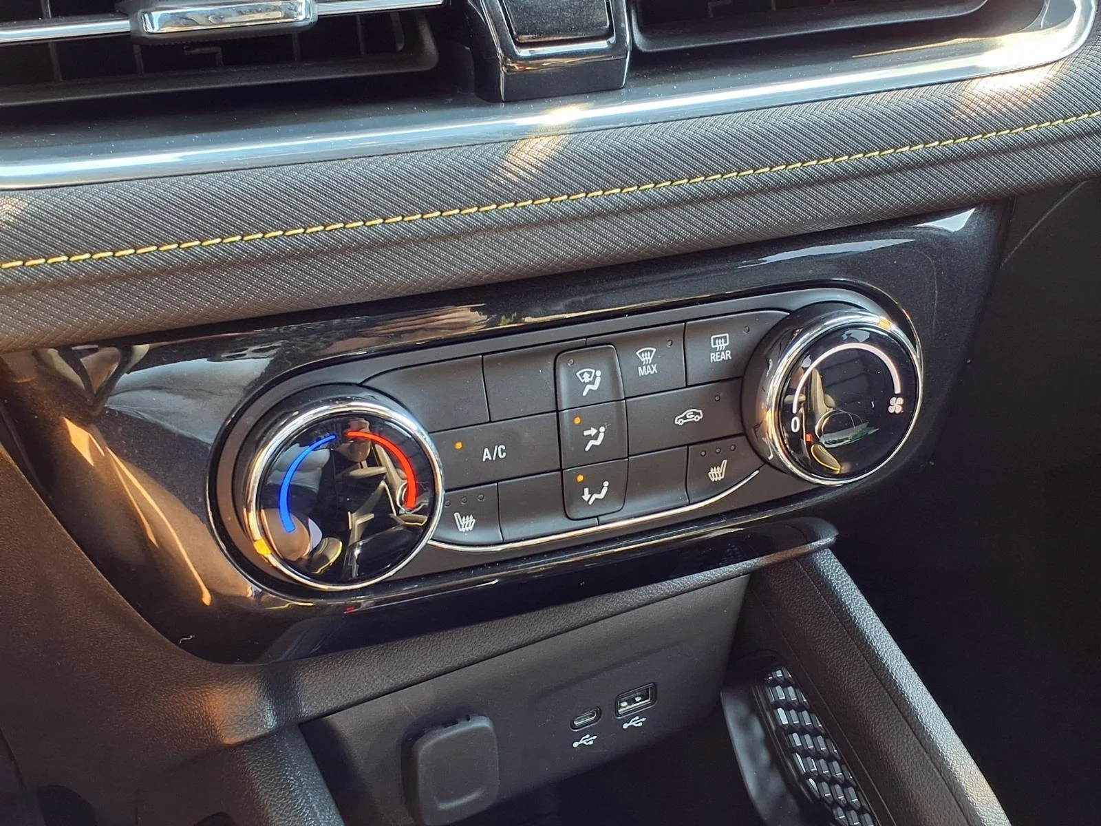 Used 2025 Sterling Gray Metallic Chevrolet ACTIV image 7