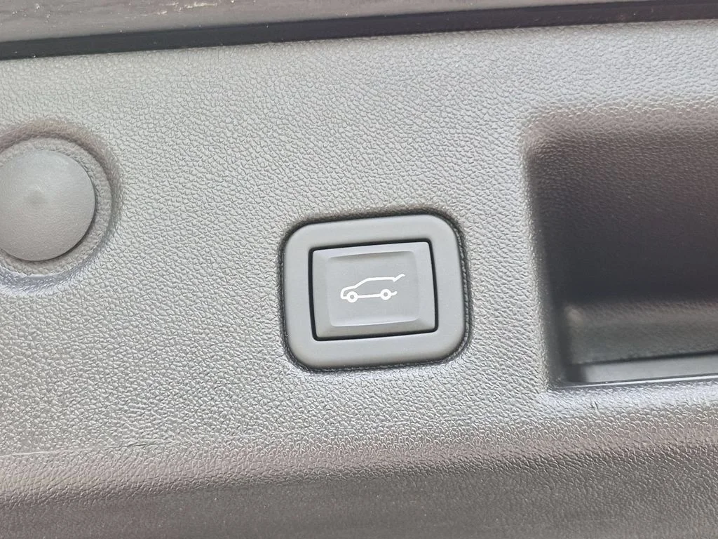 Used 2024 Black Chevrolet LT image 7