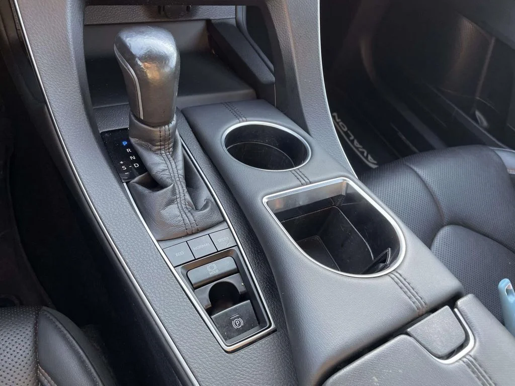 Used 2021 Wind Chill Pearl Toyota XSE Nightshade image 20