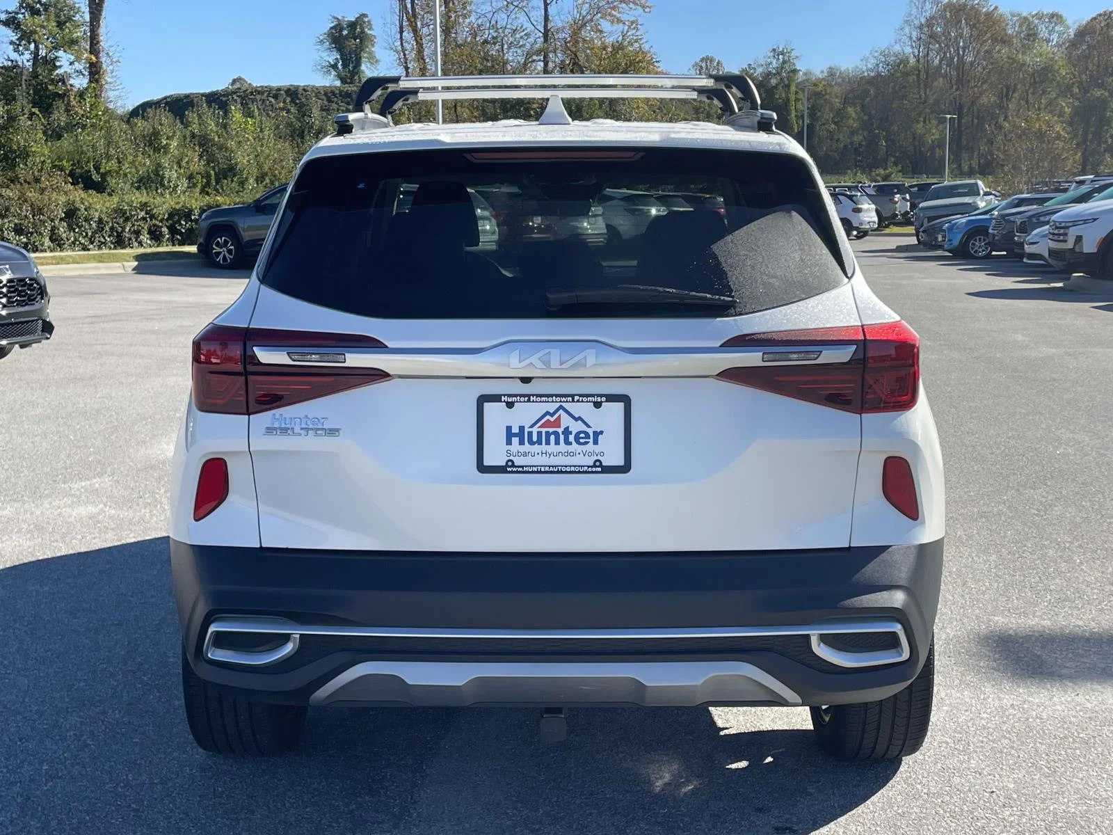 Used 2023 Snow White Pearl Kia SX image 27