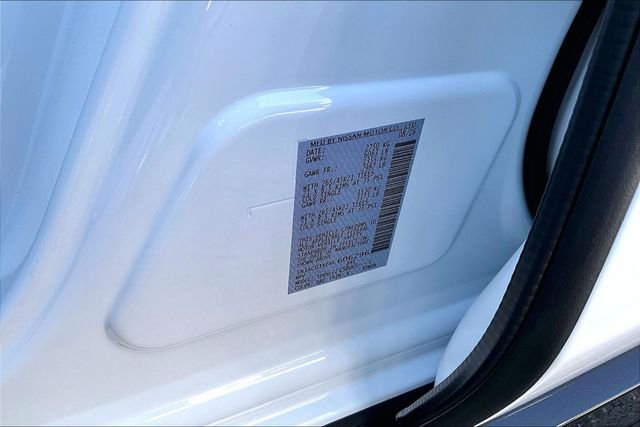 New 2027 2T RAD WHT INFINITI AUTOGRAPH image 33