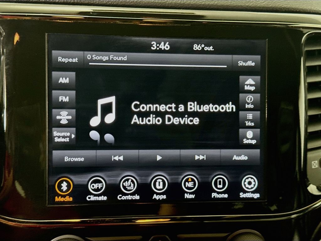 Used 2020 Diamond Black Crystal Pearlcoat Jeep Limited X image 13
