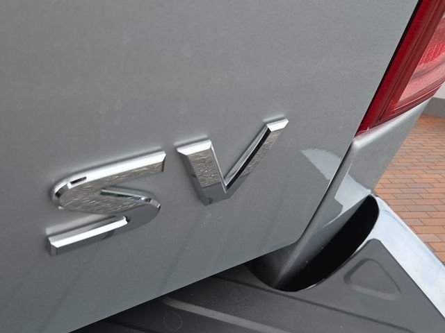 Used 2017 Brilliant Silver Nissan SV image 5