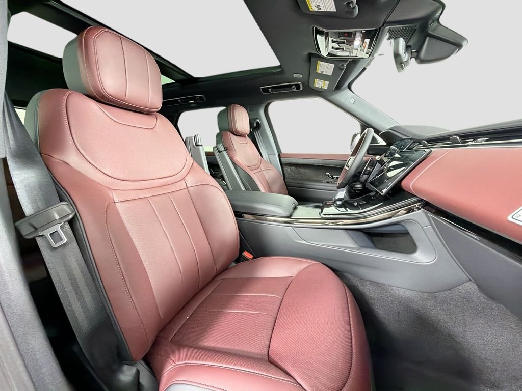 New 2026 Borasco Grey Metallic Land Rover Dynamic SE image 30