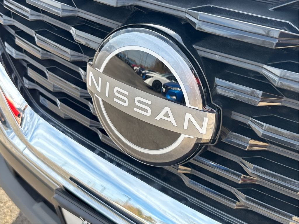 Used 2023 Silver Nissan SV image 14
