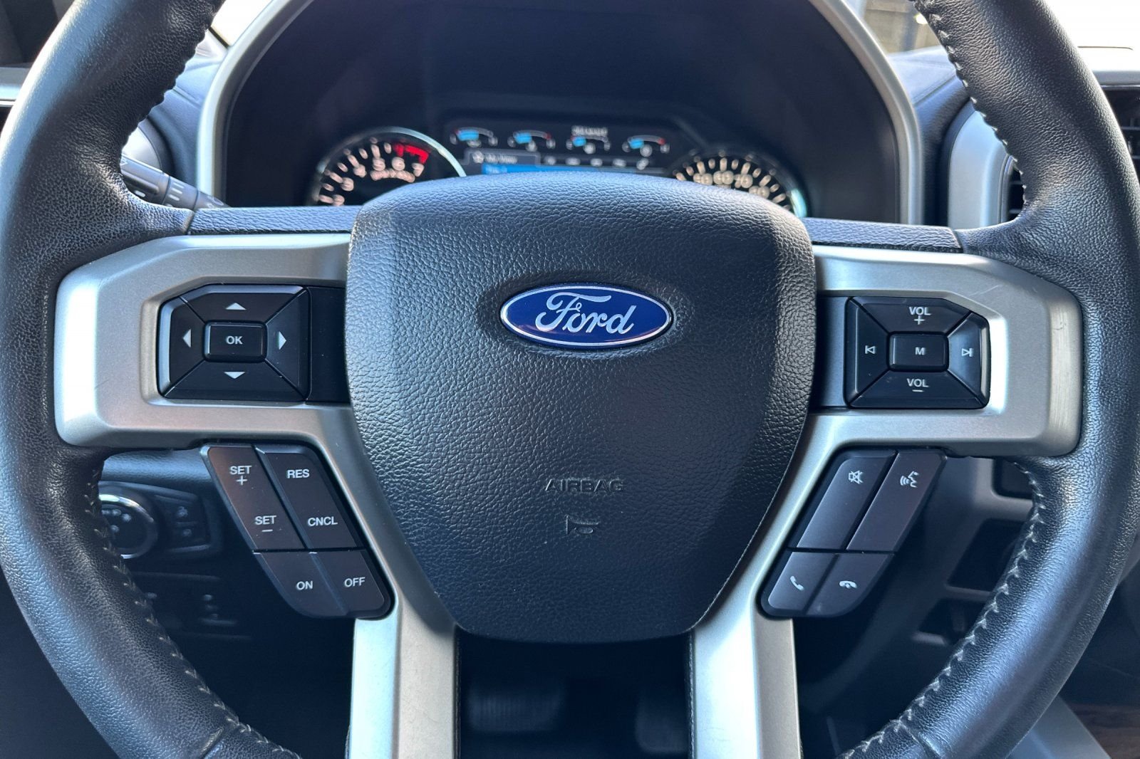2020 Ford F-150 Lariat - Photo 23