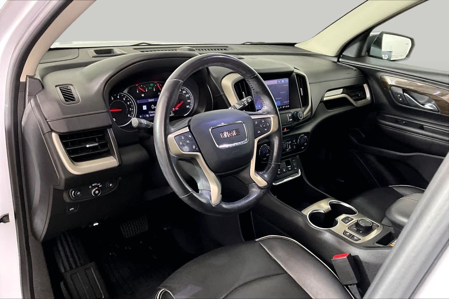 Used 2020 WHITE FROST TRICOAT GMC Denali image 16