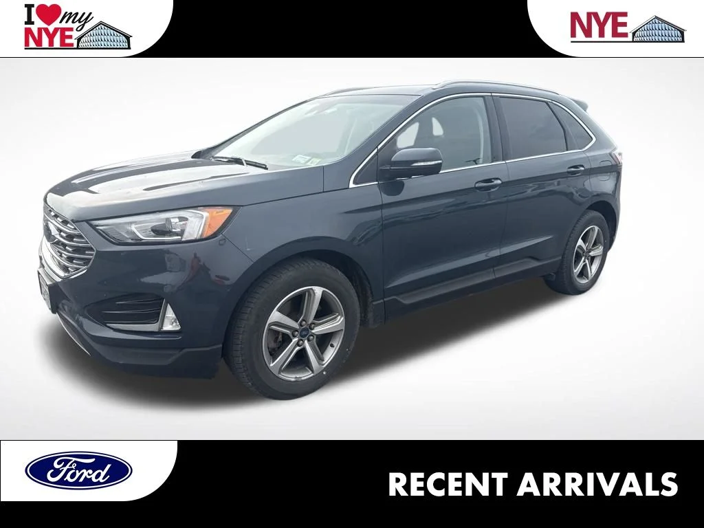 Used 2019 Green Ford SEL image 1