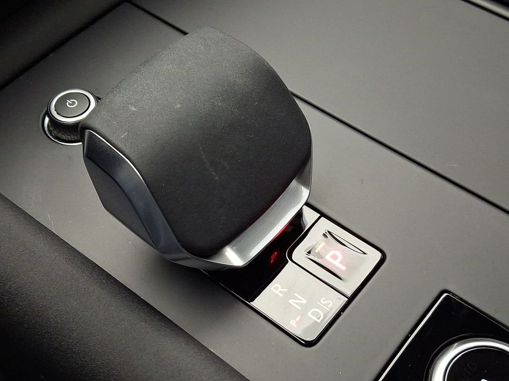 Certified Used 2025 Fuji White Land Rover S image 16
