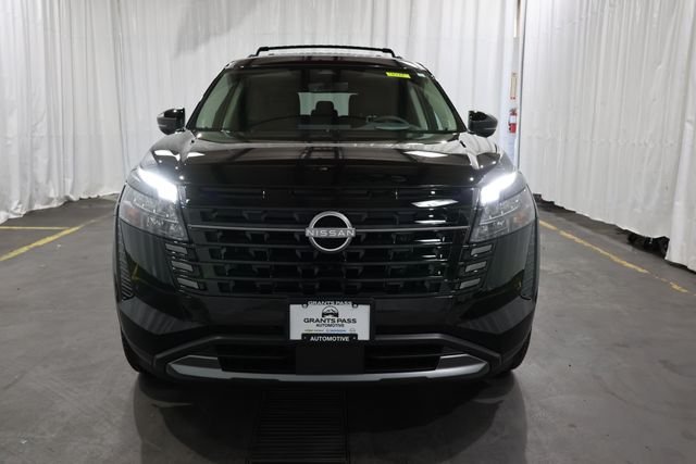 New 2026 Black Nissan Platinum image 7