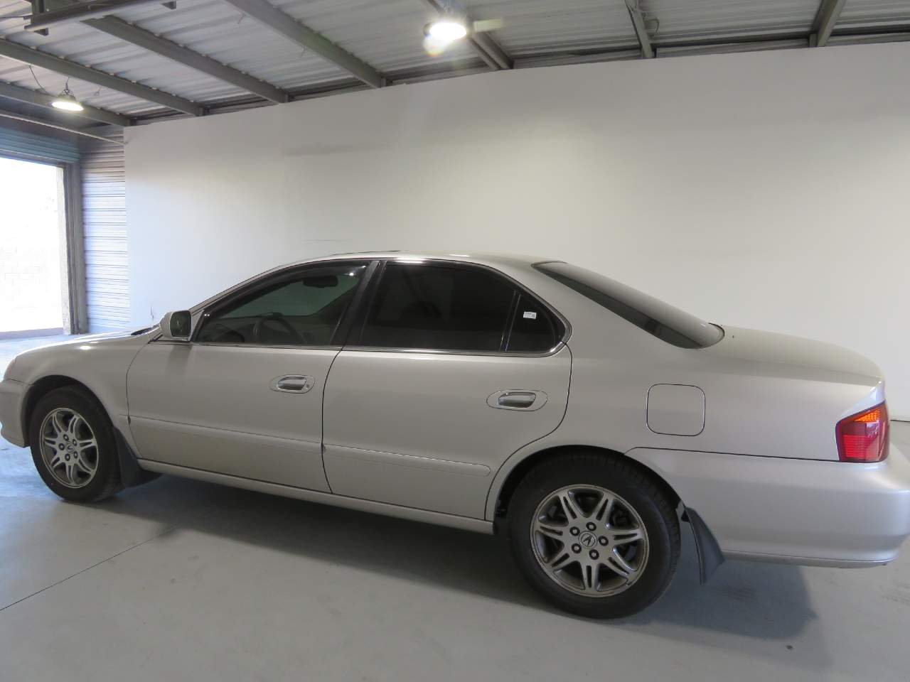 Used 1999 Satin Silver Metallic Acura 3.2 image 8