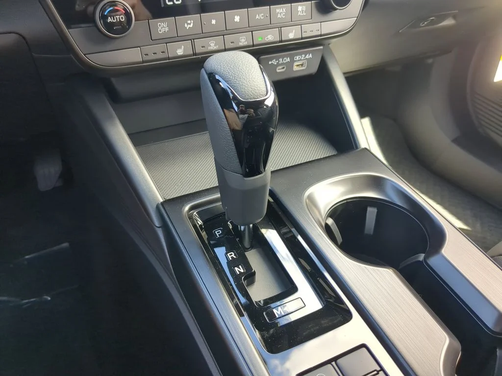 New 2026 RIVER ROCK PEARL Subaru Premium image 24