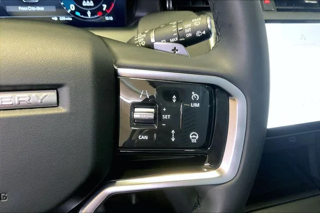 Used 2025 Gray Land Rover S image 18