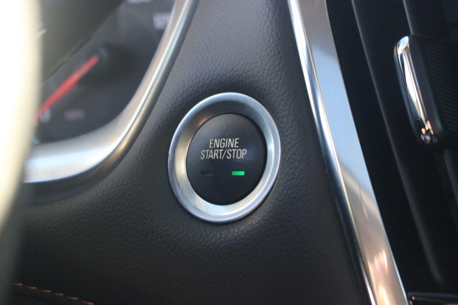 Used 2021 SUMMIT WHITE Chevrolet Premier image 31