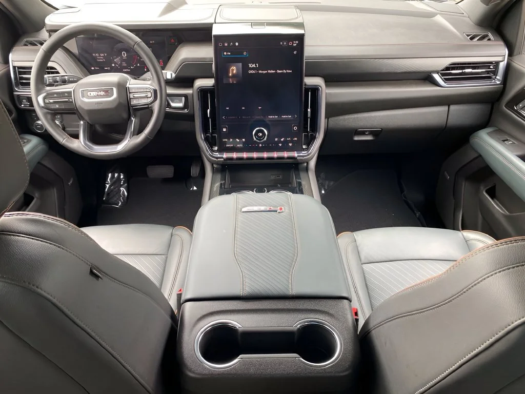 Used 2025 Onyx Black GMC AT4 image 17