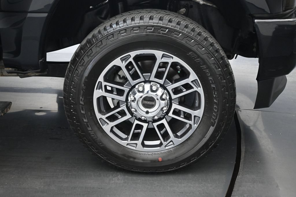 Used 2019 Black Ford Platinum image 26