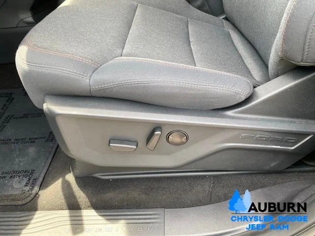 Used 2025 Gray Ford Active image 39