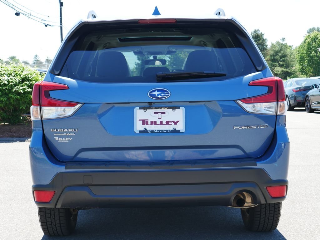Used 2022 Blue Subaru Premium image 6