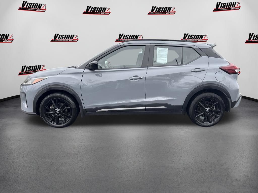 Used 2024 Gray Nissan SR image 8