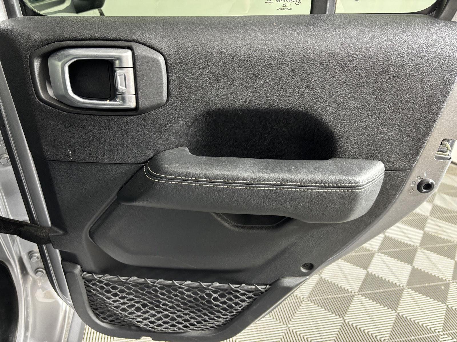 Used 2020 Billet Silver Metallic Jeep Sahara image 18