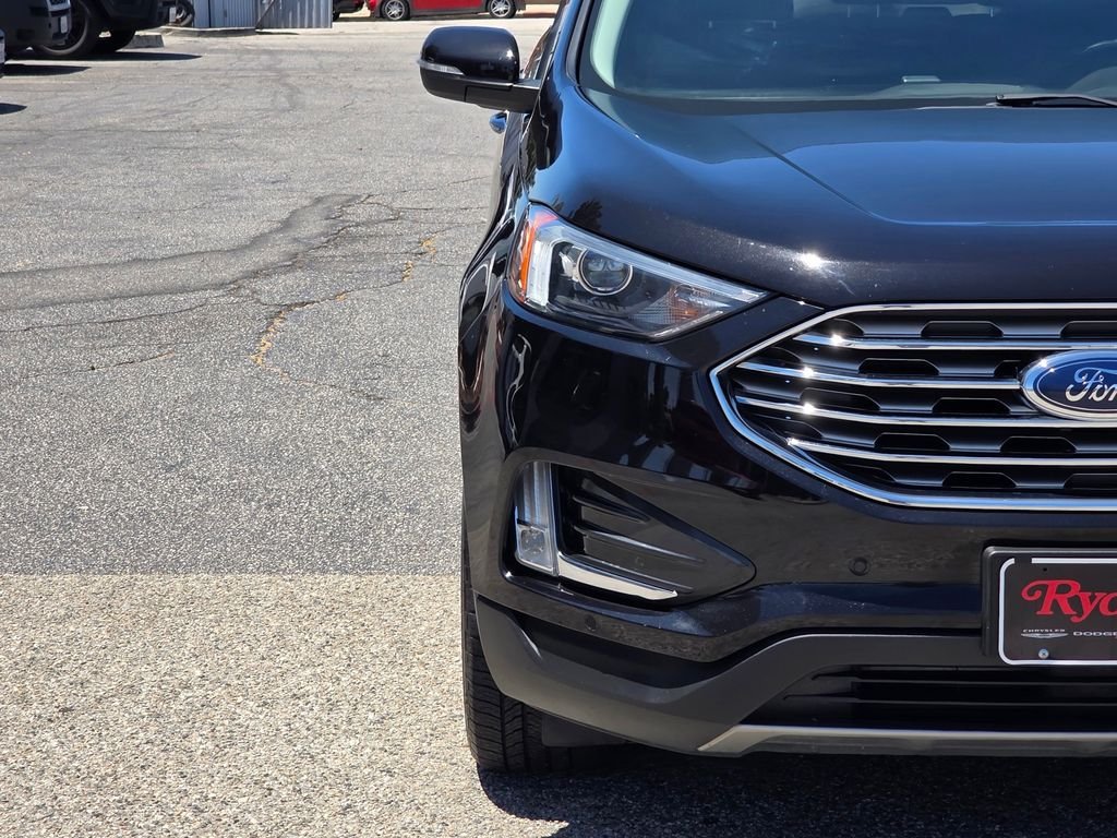 Used 2022 Black Ford Titanium image 3