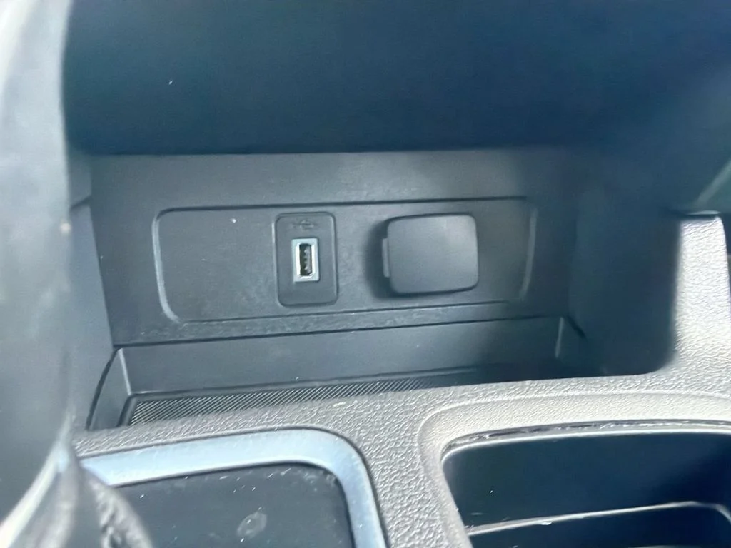 Used 2018 Silver Ford SEL image 20