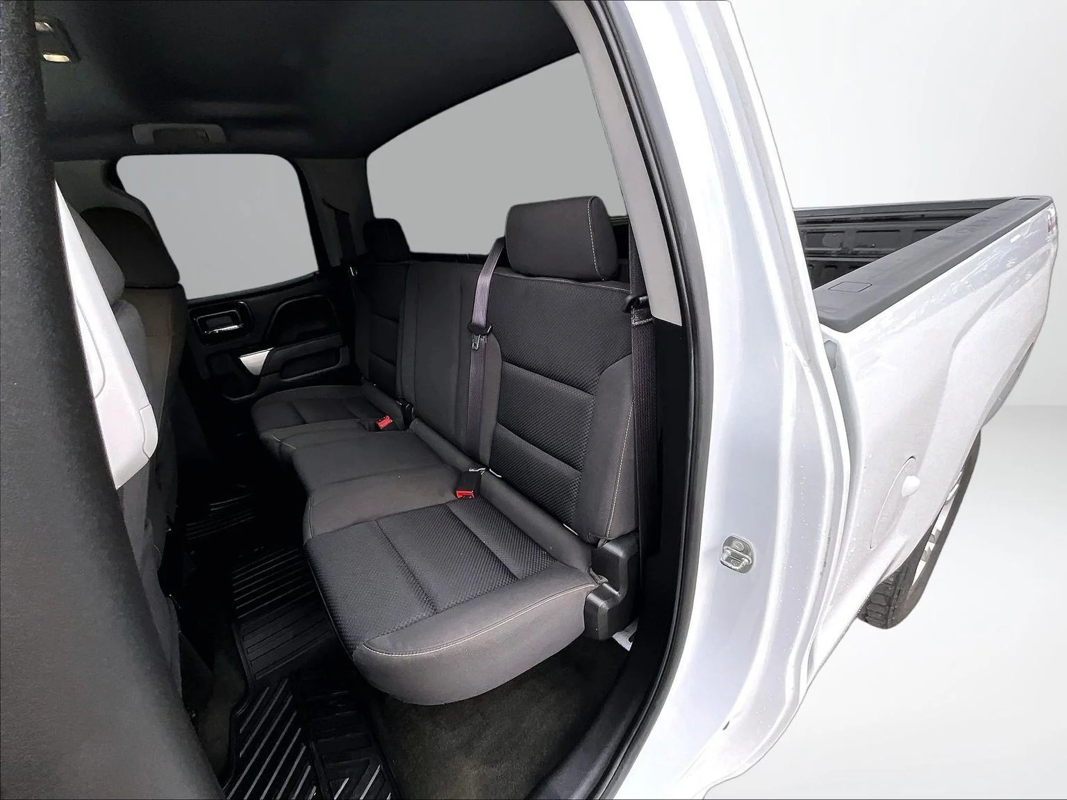 Used 2016 White Chevrolet LT image 28