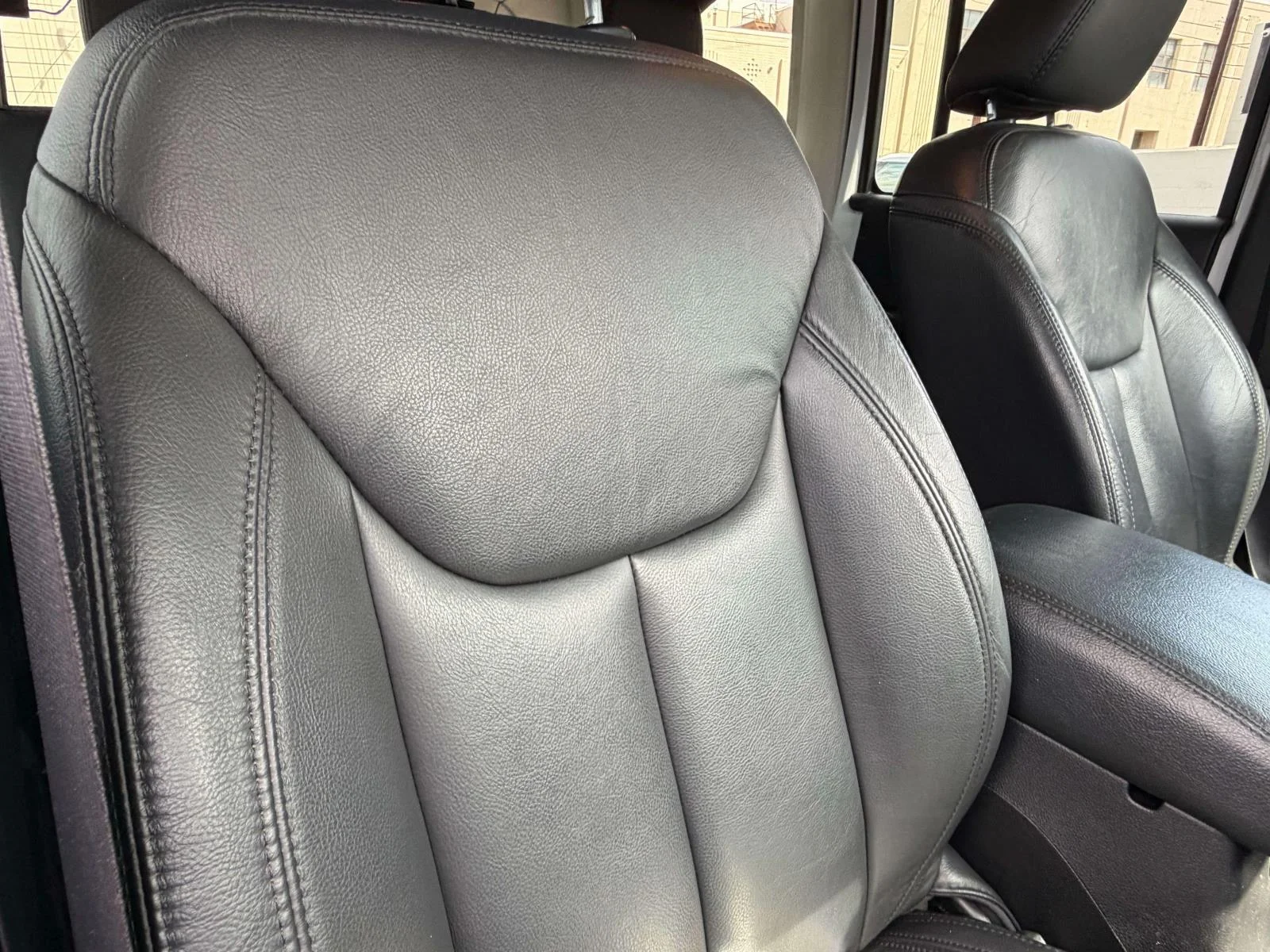 Used 2015 Bright White Clearcoat Jeep Altitude image 35