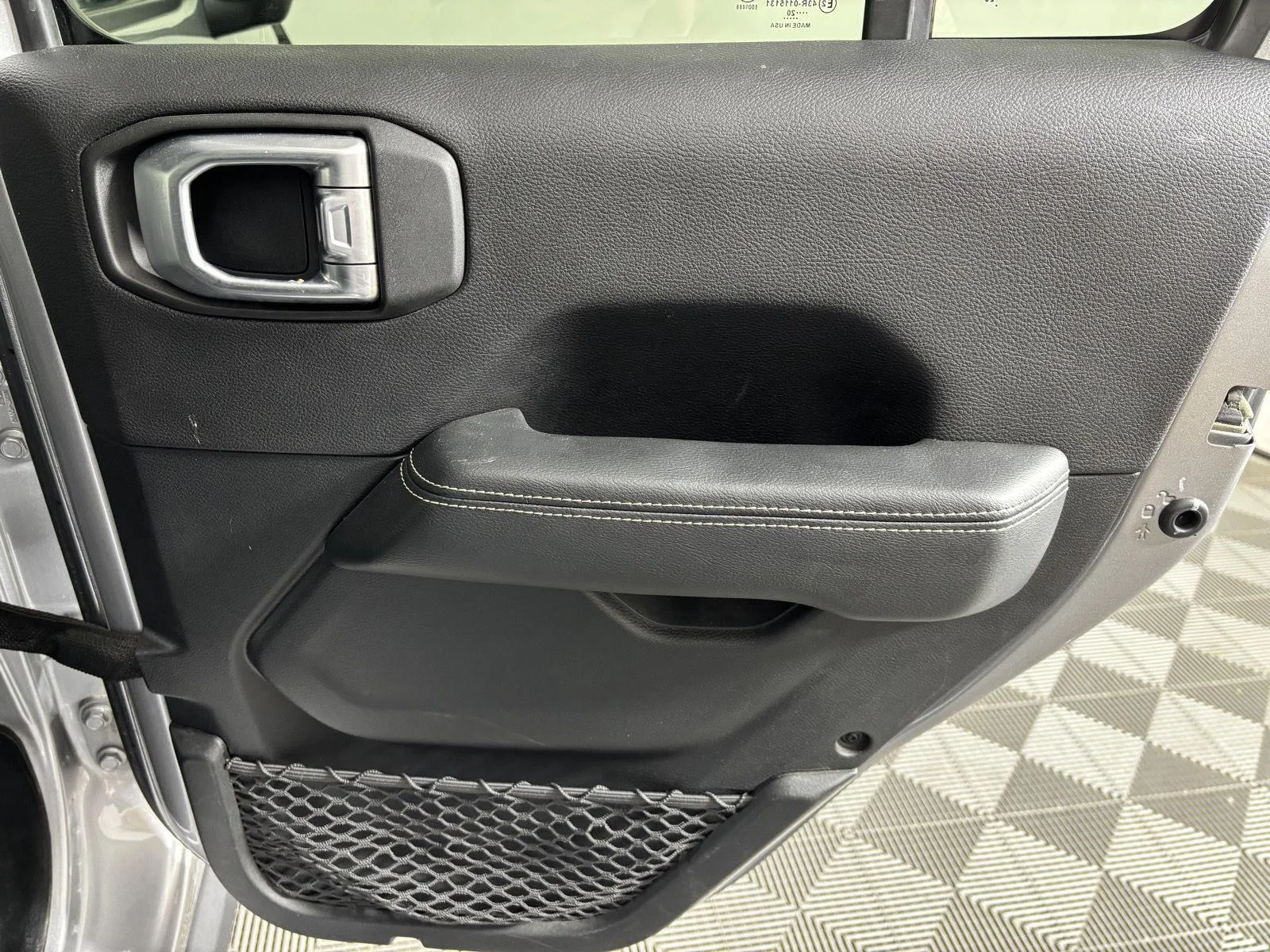 Used 2020 Billet Silver Metallic Jeep Sahara image 18