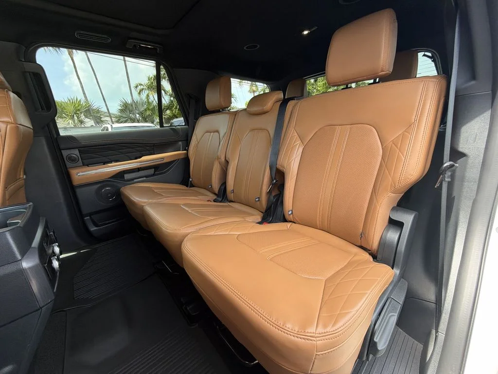 Used 2024 White Ford Platinum image 32