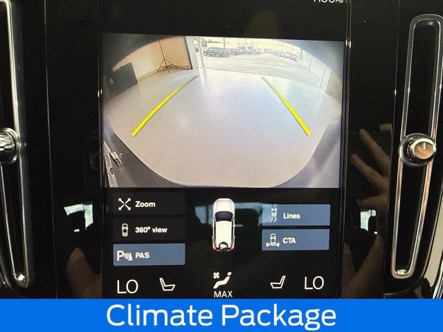 Used 2022  Volvo Momentum image 24