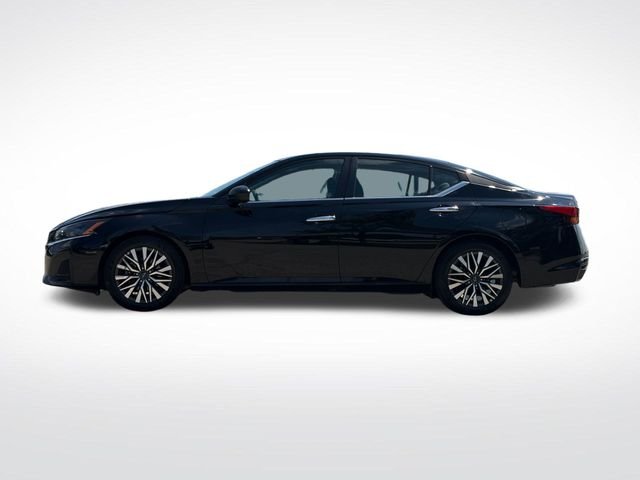 Used 2025 Super Black Nissan 2.5 SV image 5