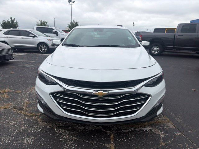 Used 2025 White Chevrolet LT image 3