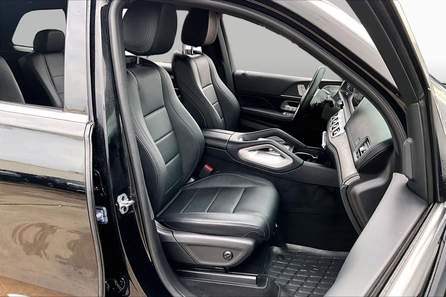 Used 2022 Black Mercedes-Benz GLS 450 image 9