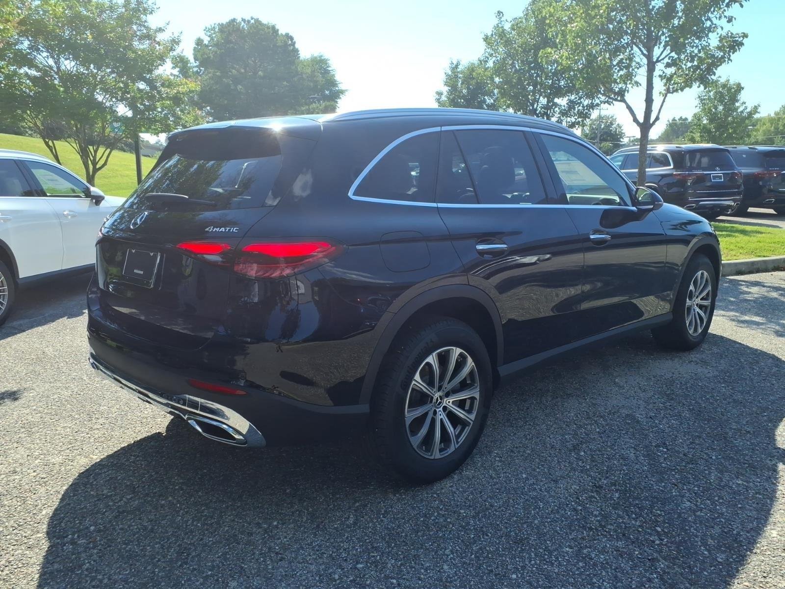 New 2026 BLACK Mercedes-Benz GLC 300 image 6