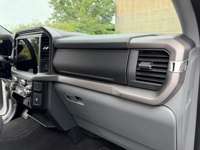 Used 2025 Oxford White Ford XLT image 24