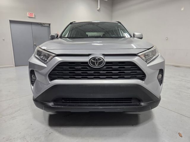 Used 2021 Silver Toyota XLE Premium image 2