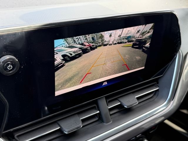 Used 2025 White Chevrolet ACTIV image 24