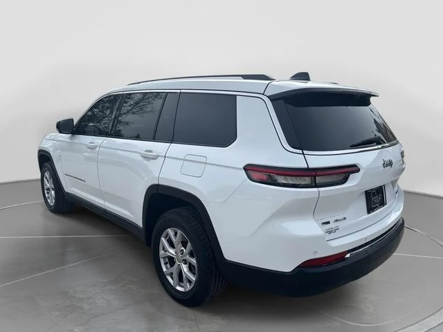 Used 2022 White Jeep Limited image 6