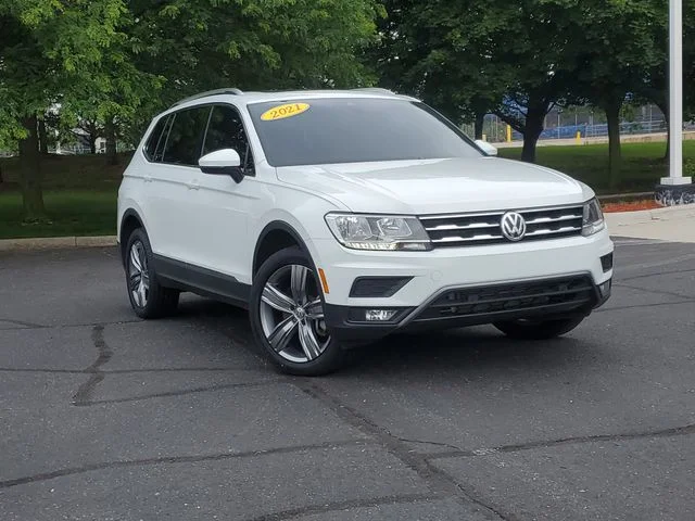 Used 2021 White Volkswagen 2.0T SEL image 35
