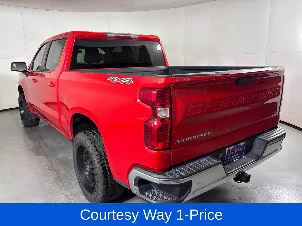 Used 2021 Red Chevrolet LT image 8