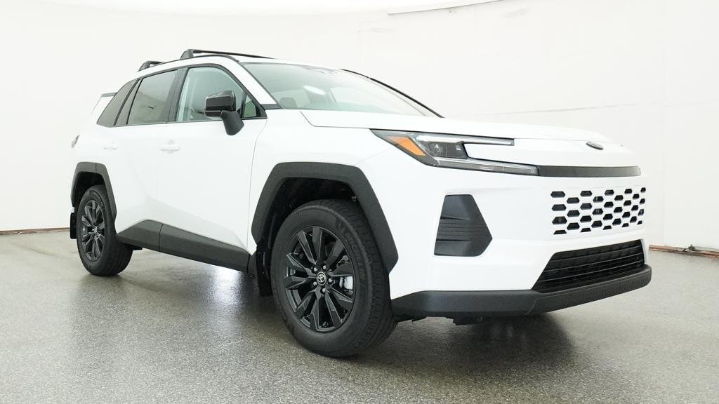New 2026 Ice Cap Toyota XLE Premium image 9
