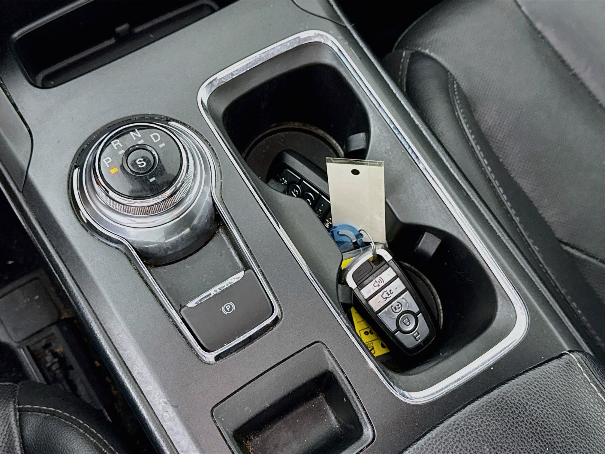 Used 2020 Oxford White Ford Titanium image 17