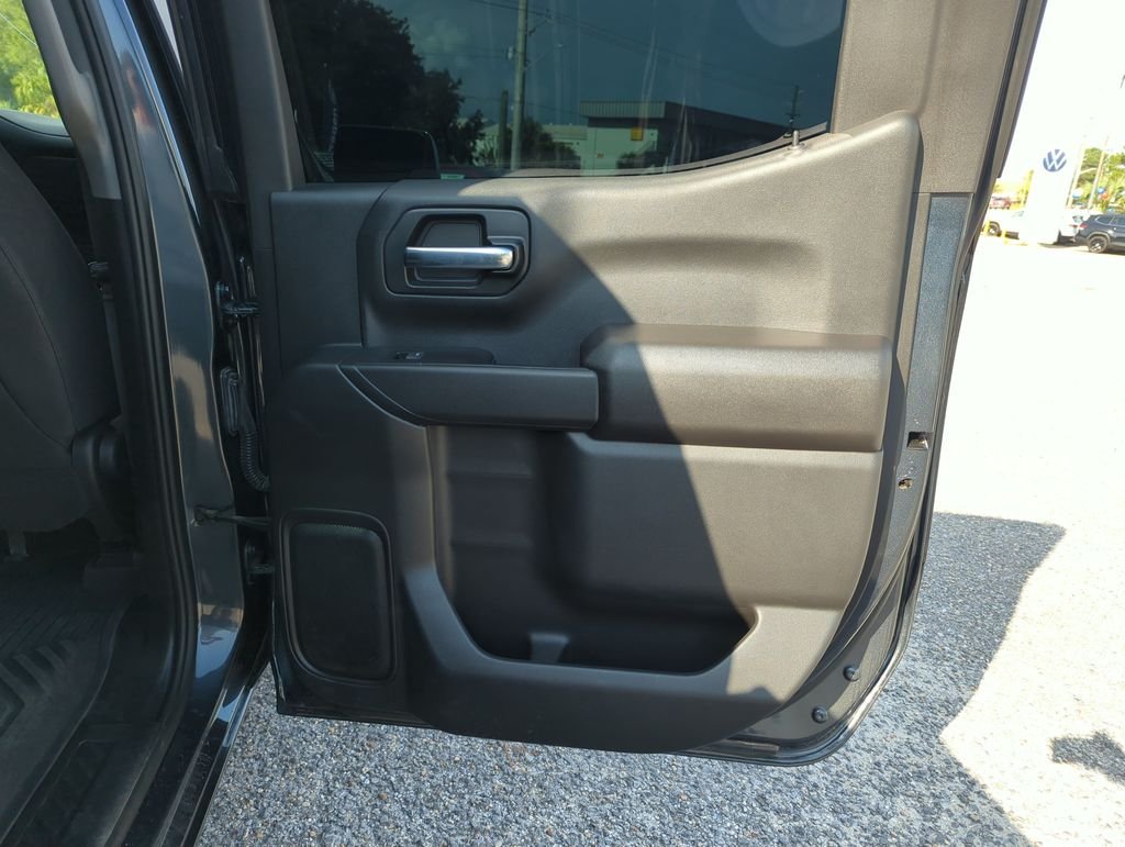 Used 2022 Gray Chevrolet LT image 29